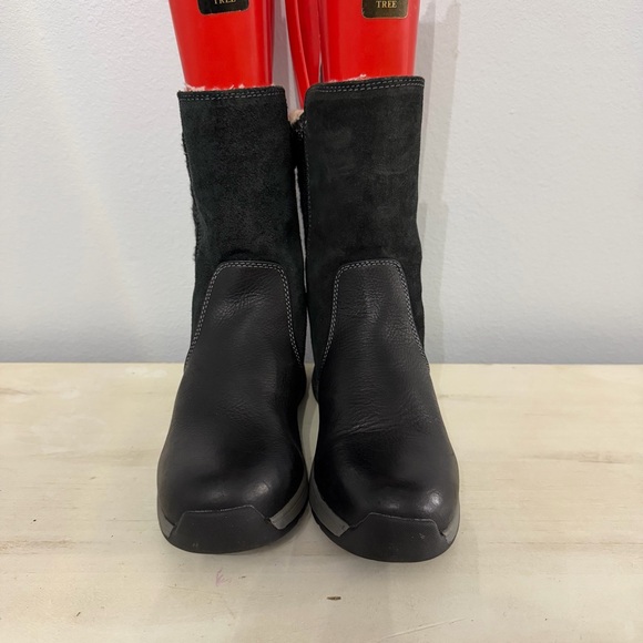 Woolrich Black and Gray Winter Boots size 8 - Picture 6 of 9